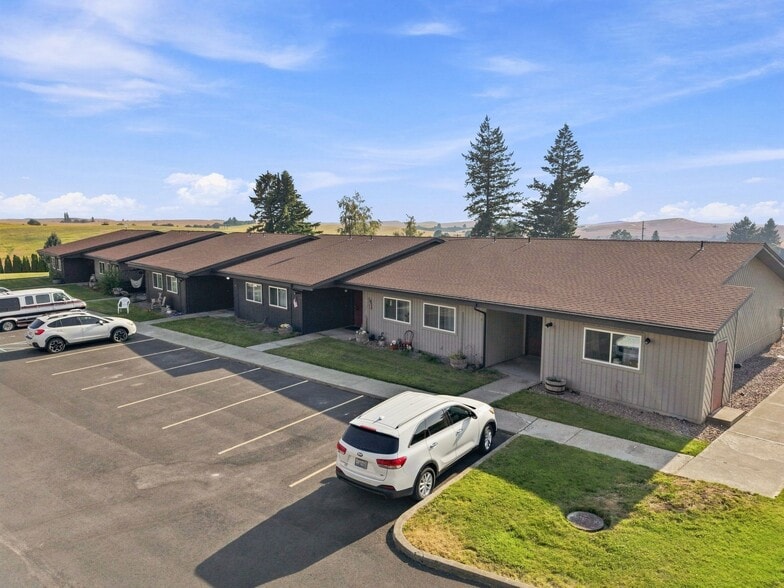 More Photos Of 540 N Madison St, Tekoa Apartments For Sale