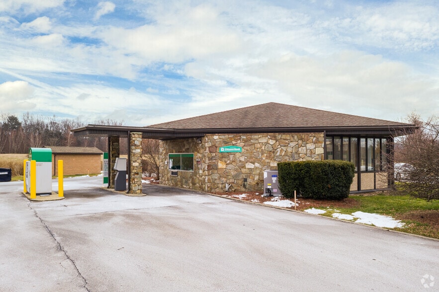 More Photos Of 6708 Route 9, Rhinebeck Bank For Lease