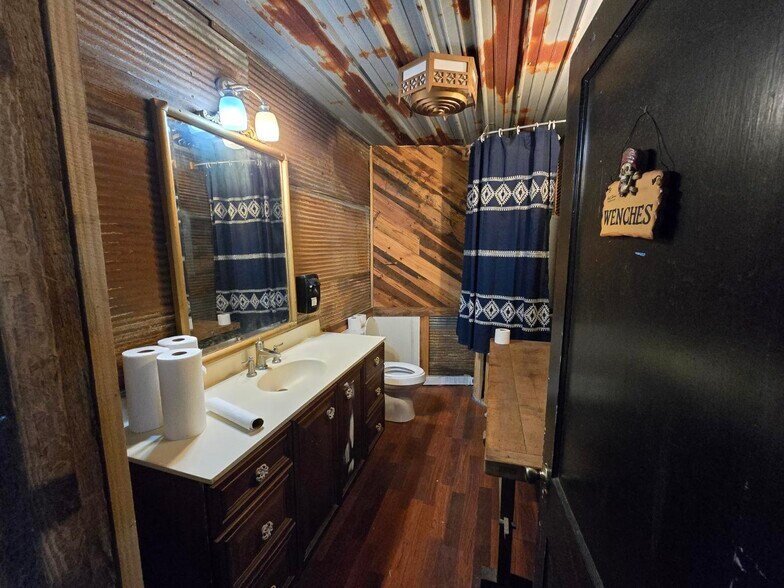 More Photos Of 201 Saint Nicholas Ave, Brewton General Retail For Sale