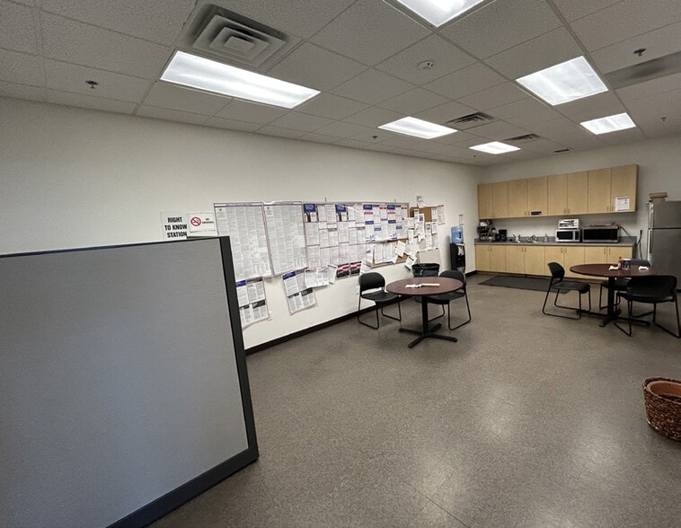 More Photos Of 1258 S Reservoir St, Pomona Warehouse For Lease