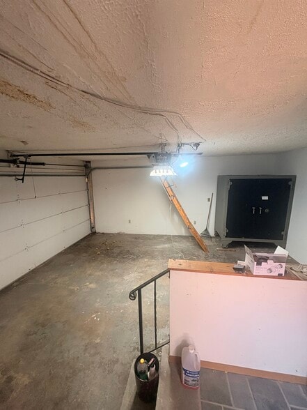 More Photos Of 606 Yonkers Ave, Yonkers Office Residential For Lease