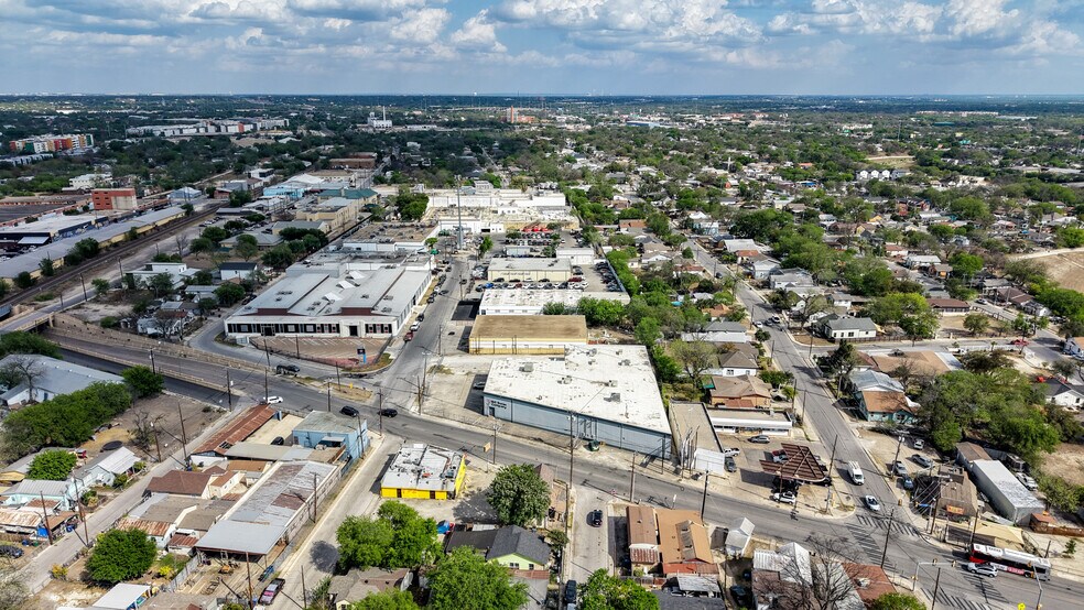 More Photos Of 130 E Zavalla, San Antonio Warehouse For Lease
