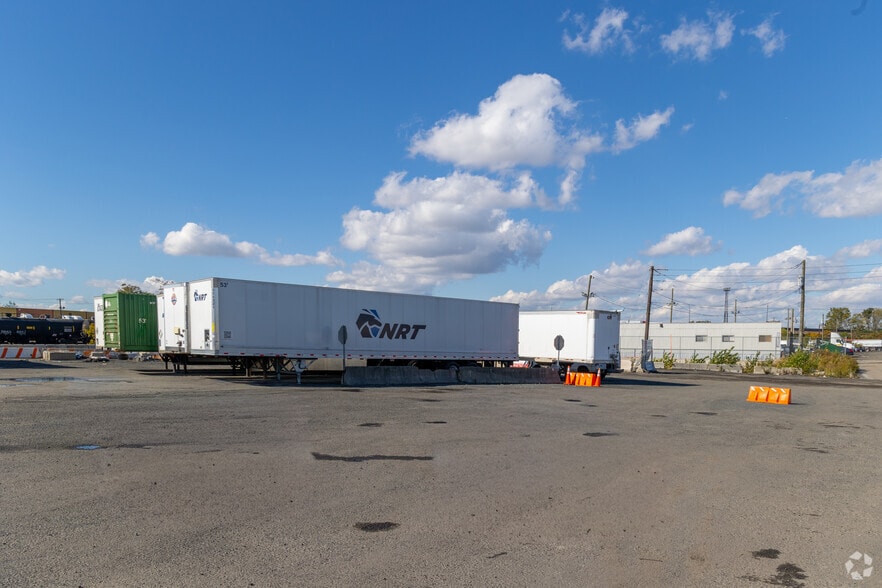 More Photos Of 921 Delancy St, Newark Land For Lease