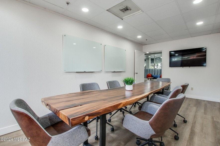 More Photos Of 425 W Paseo Redondo, Tucson Apartments For Sale