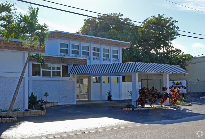 More Photos Of 3910 NW 49th St, Tamarac Veterinarian Kennel For Sale