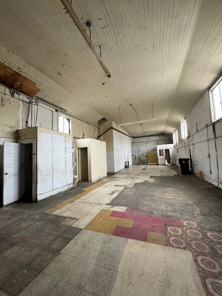 More Photos Of 328 E 24th St, Los Angeles Storefront Retail Residential For Sale