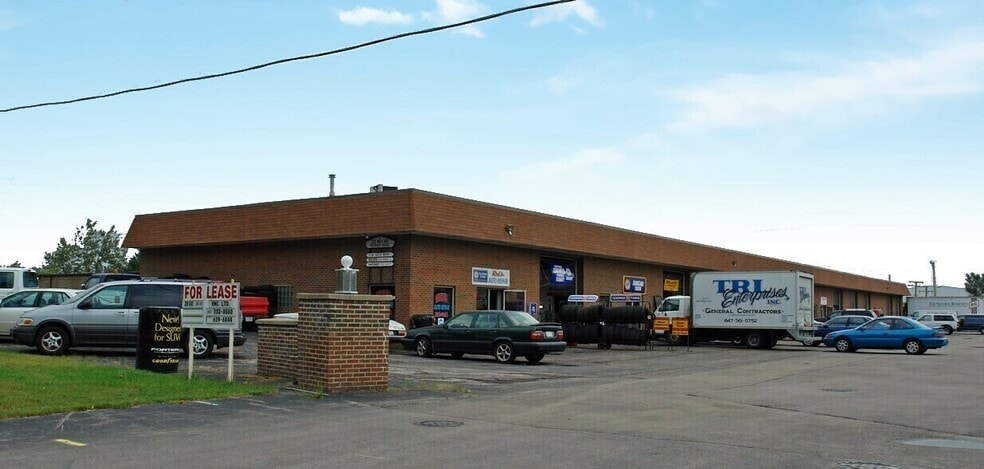 More Photos Of 22049 N Pepper Rd, Lake Barrington Warehouse For Lease