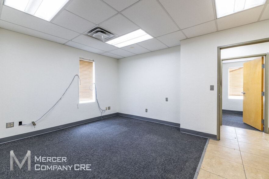 More Photos Of 400 Glade Ave, Oklahoma City Manufacturing For Lease