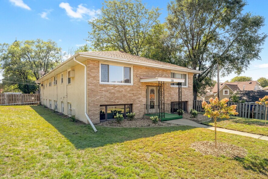 More Photos Of , Minneapolis Multifamily For Sale