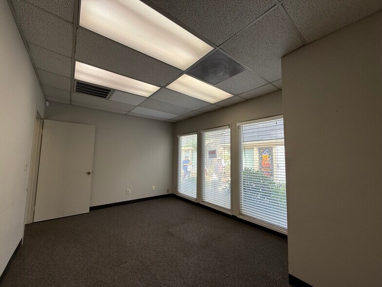 More Photos Of 2130 N Winery Ave, Fresno Office For Lease