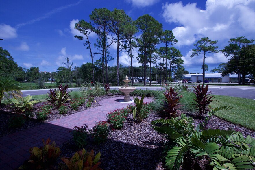 More Photos Of 3130 Opportunity Ct, South Daytona Healthcare For Sale