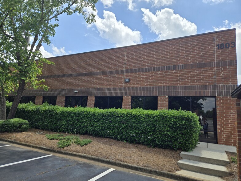 Primary Photo Of 1803 Associates Ln, Charlotte Showroom For Lease
