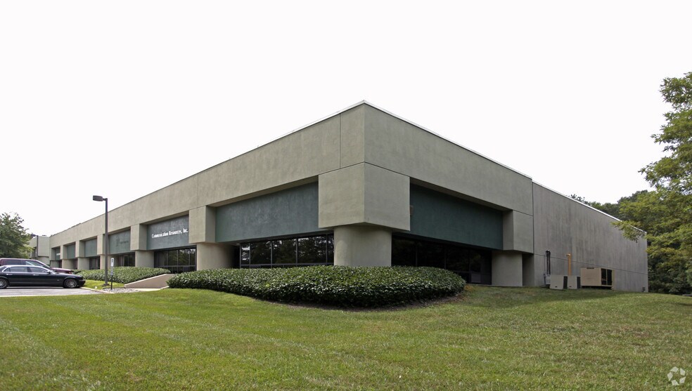 More Photos Of 1433 State Route 34, Wall Township Unknown For Lease
