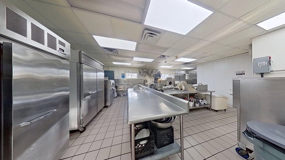 More Photos Of 62 W Inman Ave, Rahway Flex For Lease