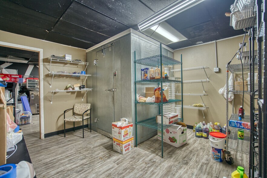 More Photos Of 1125-1147 Francis St, Longmont Freestanding For Lease