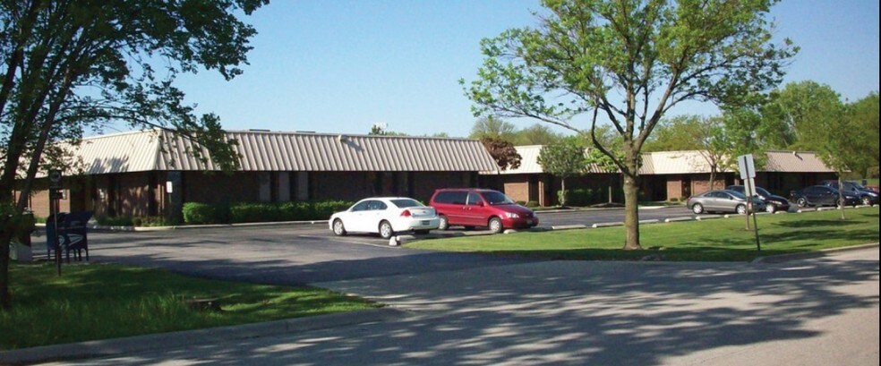 More Photos Of 729 N Route 83, Bensenville Unknown For Lease