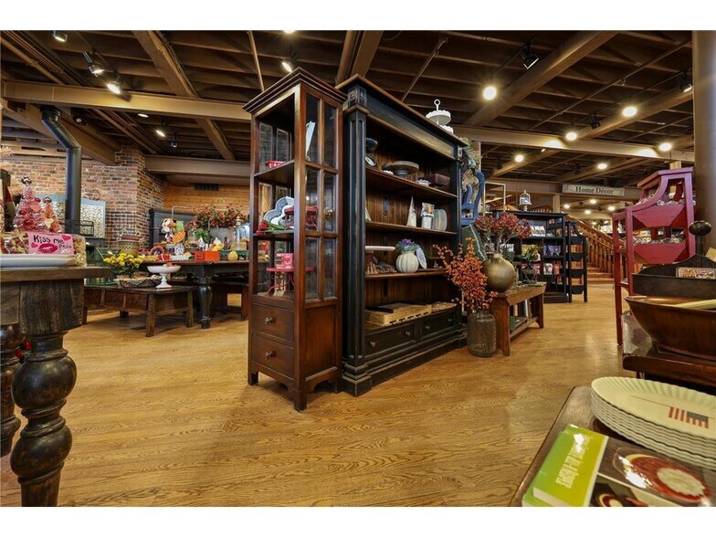 More Photos Of 8318 State Highway 23, Saint Cloud General Retail For Sale