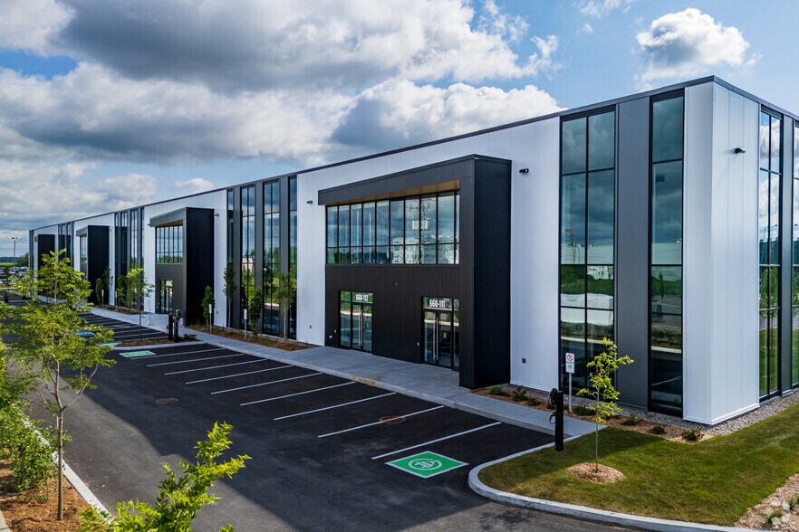 Primary Photo Of Rue Louis-Blériot, Mascouche Unknown For Lease