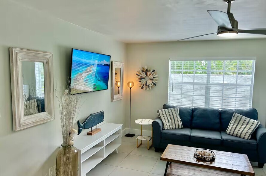 More Photos Of 940 Charles St, West Palm Beach Multifamily For Sale