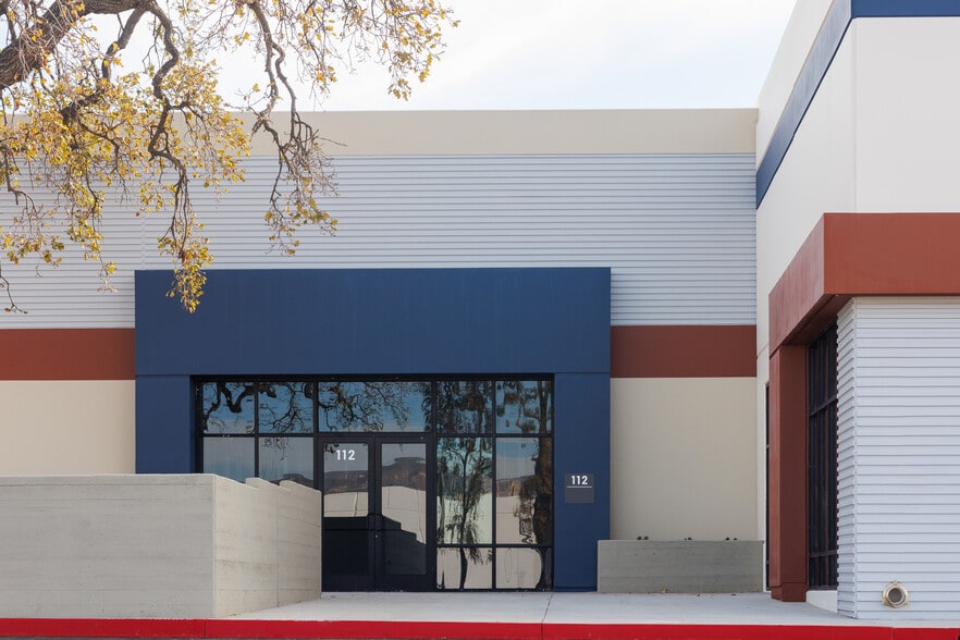 More Photos Of 4180 Guardian St, Simi Valley Warehouse For Lease
