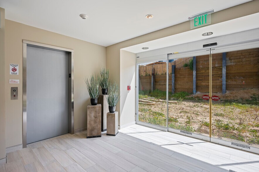 More Photos Of 2131 3rd Ave, San Diego Medical For Lease