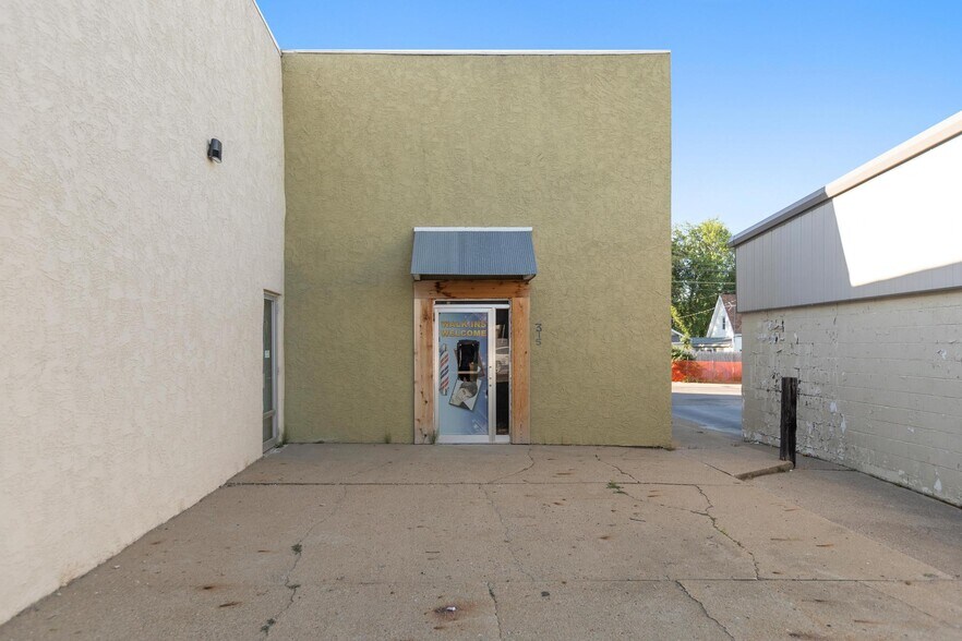 More Photos Of 307 E Main St, Knoxville Storefront Retail Residential For Sale