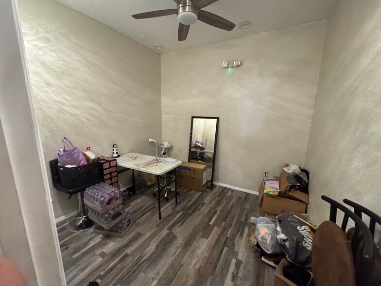 More Photos Of 1610 Central Ave, Saint Petersburg Storefront For Lease