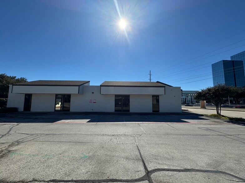 More Photos Of 14500 N Dallas Pky, Dallas Unknown For Lease