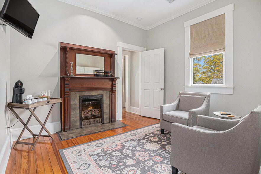 More Photos Of 410 E Church St, Monroe Hospitality For Sale