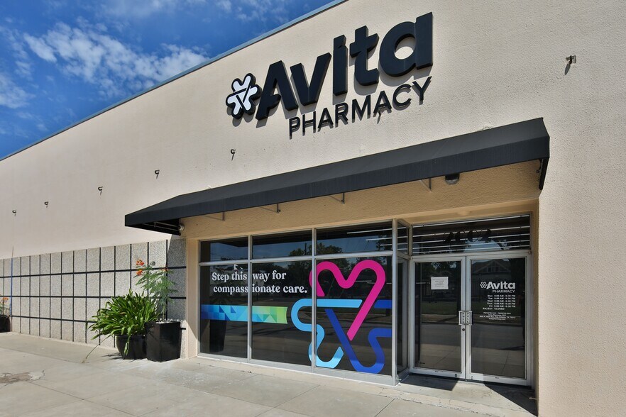 More Photos Of 2602-2608 N Main Ave, San Antonio Storefront For Sale