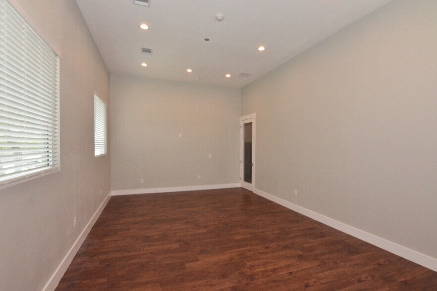 More Photos Of 2440 E Hwy 290, Dripping Springs Medical For Lease