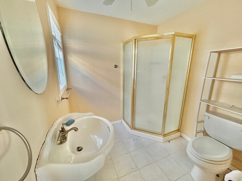 More Photos Of 927 27th St, San Leon Manufactured Housing Mobile Home Park For Sale