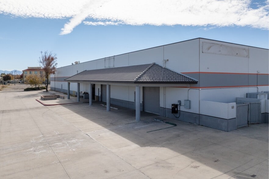 More Photos Of 1759 W Avenue J12, Lancaster Freestanding For Lease