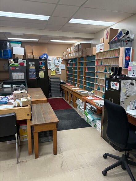 More Photos Of 126 Main St E, Dashwood Office For Sale