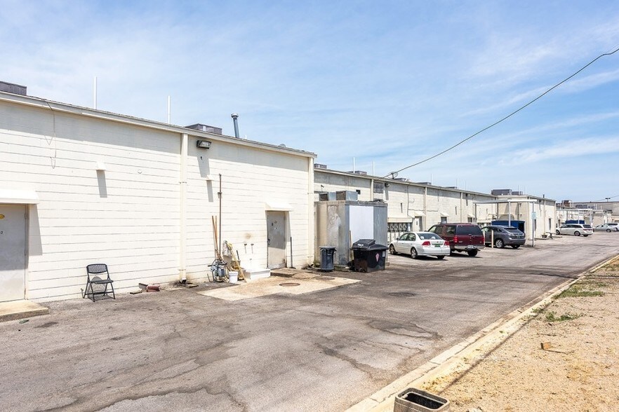 More Photos Of 4750-4760 Eastern Valley Farms Rd, Mc Calla Freestanding For Lease