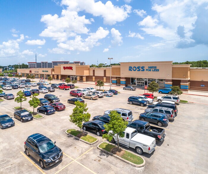 More Photos Of I 45, League City Unknown For Lease