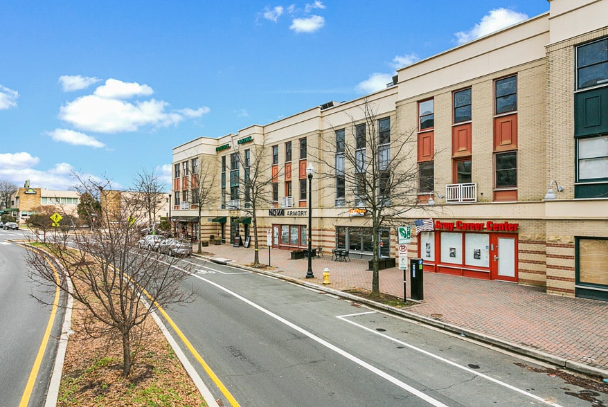 More Photos Of 2300 N Pershing Dr, Arlington Medical For Sale