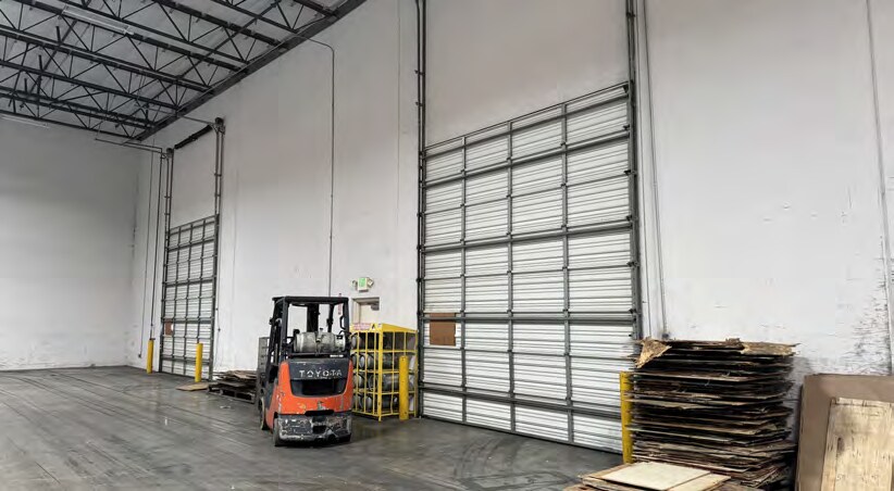 More Photos Of 1075 Mount Vernon Ave, Riverside Manufacturing For Lease