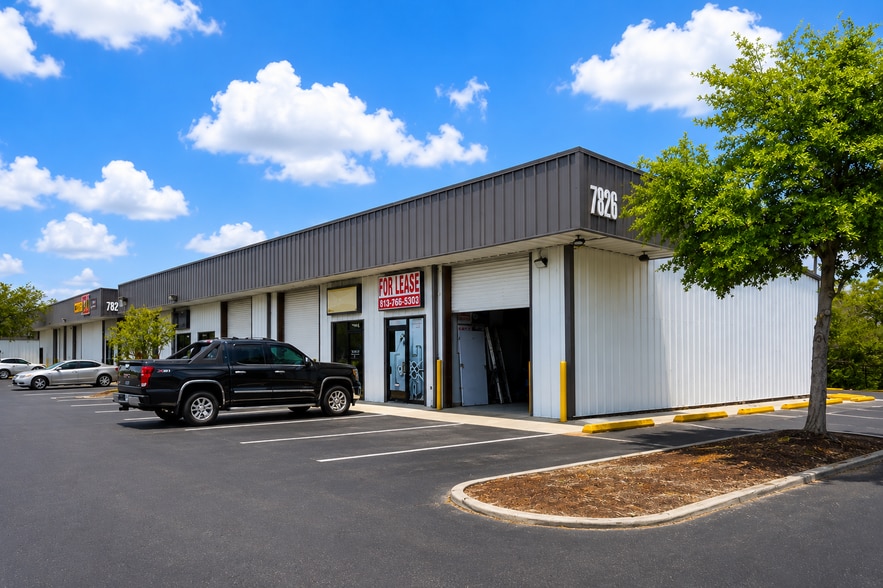 More Photos Of 7818 Causeway Blvd, Tampa Unknown For Lease
