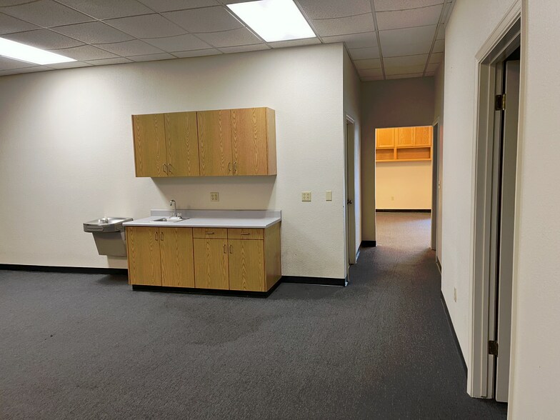 More Photos Of 1224 6th St, Modesto Warehouse For Lease