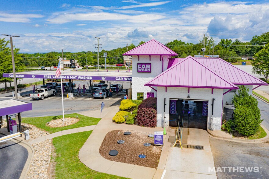 Primary Photo Of 6050 Wade Hampton Blvd, Taylors Carwash For Sale