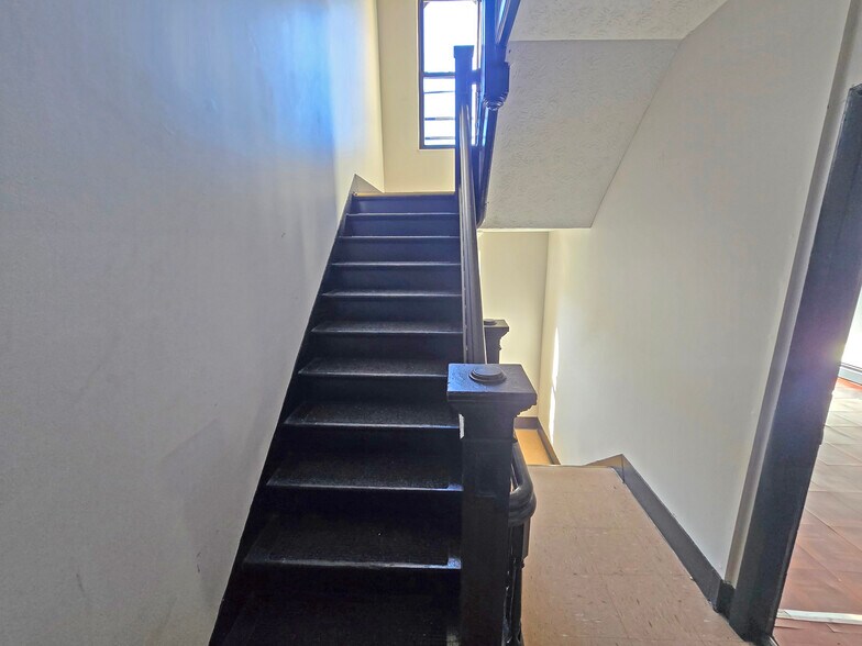 More Photos Of 81-85 Walnut St, Springfield Multifamily For Sale