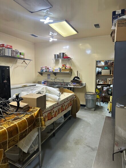 More Photos Of 1030 Dry Branch Rd, Hopkins General Retail For Sale