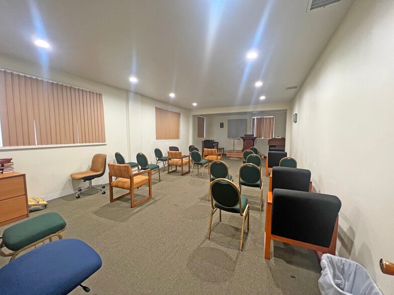 More Photos Of 213 S Breed St, Los Angeles Religious Facility For Sale