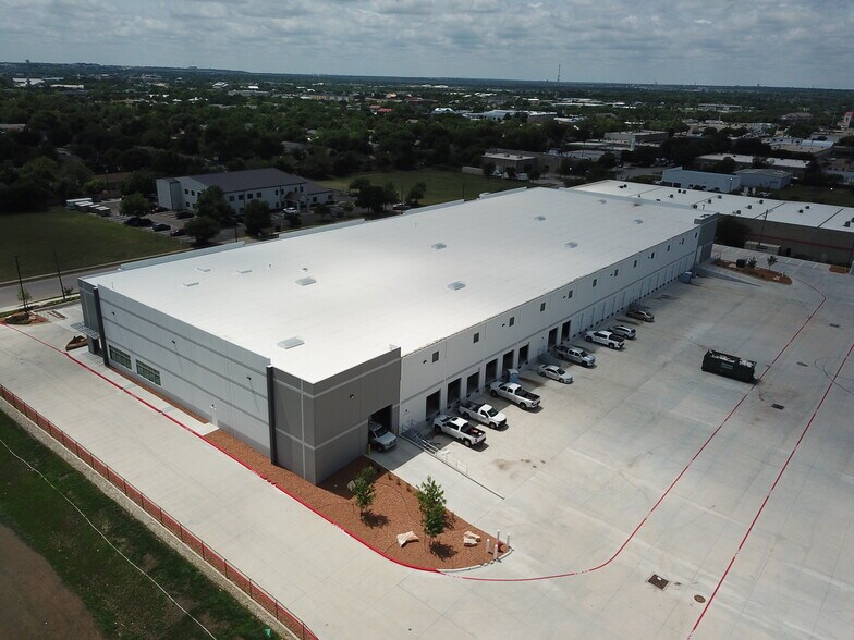 More Photos Of 350 Texas Ave, Round Rock Unknown For Lease