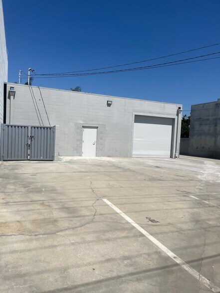 More Photos Of 9654 Alpaca St, South El Monte Warehouse For Lease