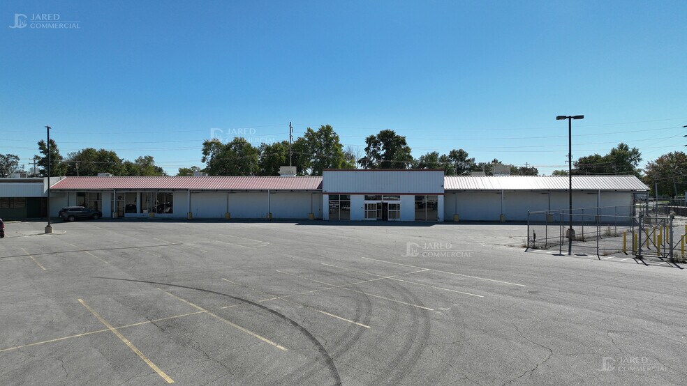 More Photos Of 689-699 S Monroe St, Lebanon General Retail For Sale