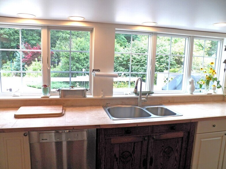 More Photos Of 146 Calef Hwy, Barrington Flex For Sale
