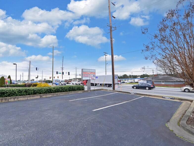 More Photos Of 134 Hurricane Shoals Rd, Lawrenceville Storefront Retail Office For Sale