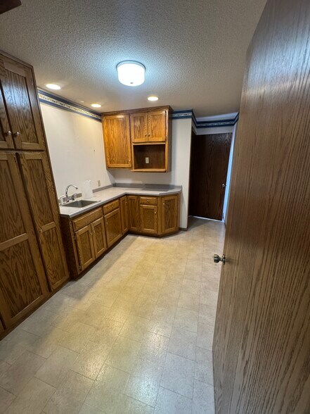 More Photos Of 200 E Wisconsin St, Seymour Township Office For Sale